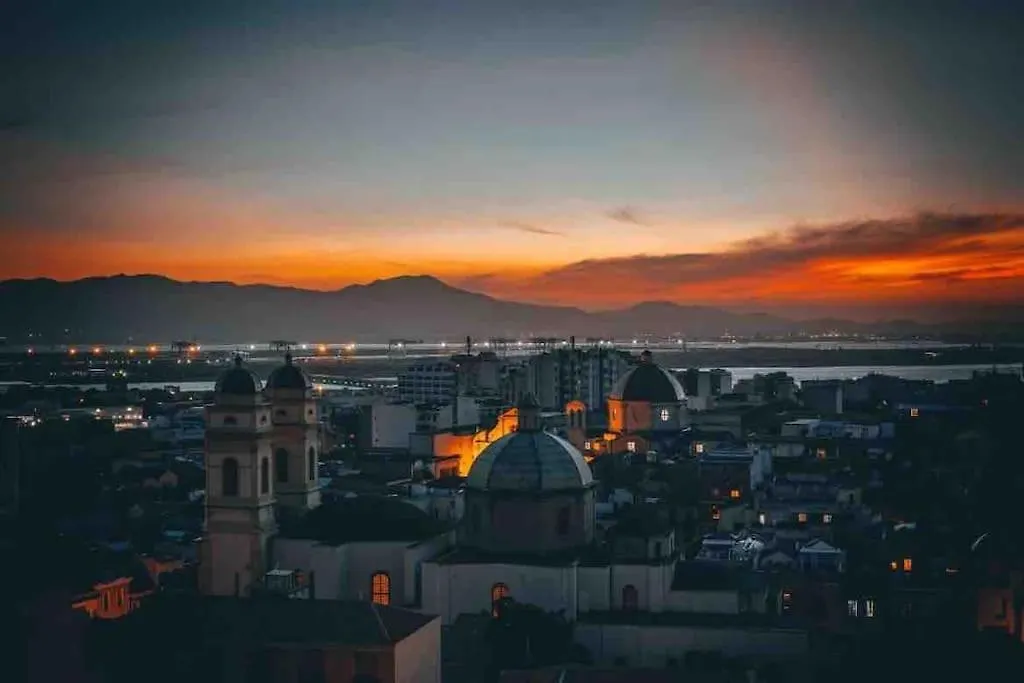 Apartment Inner City History House Cagliari